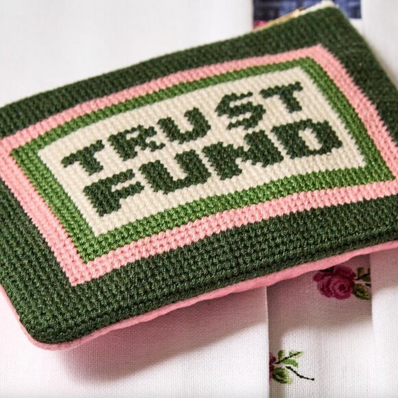 NWT Two's Company "Trust Fund" Needlepoint Coin Pouch Green Pink Velvet Preppy - Picture 2 of 8